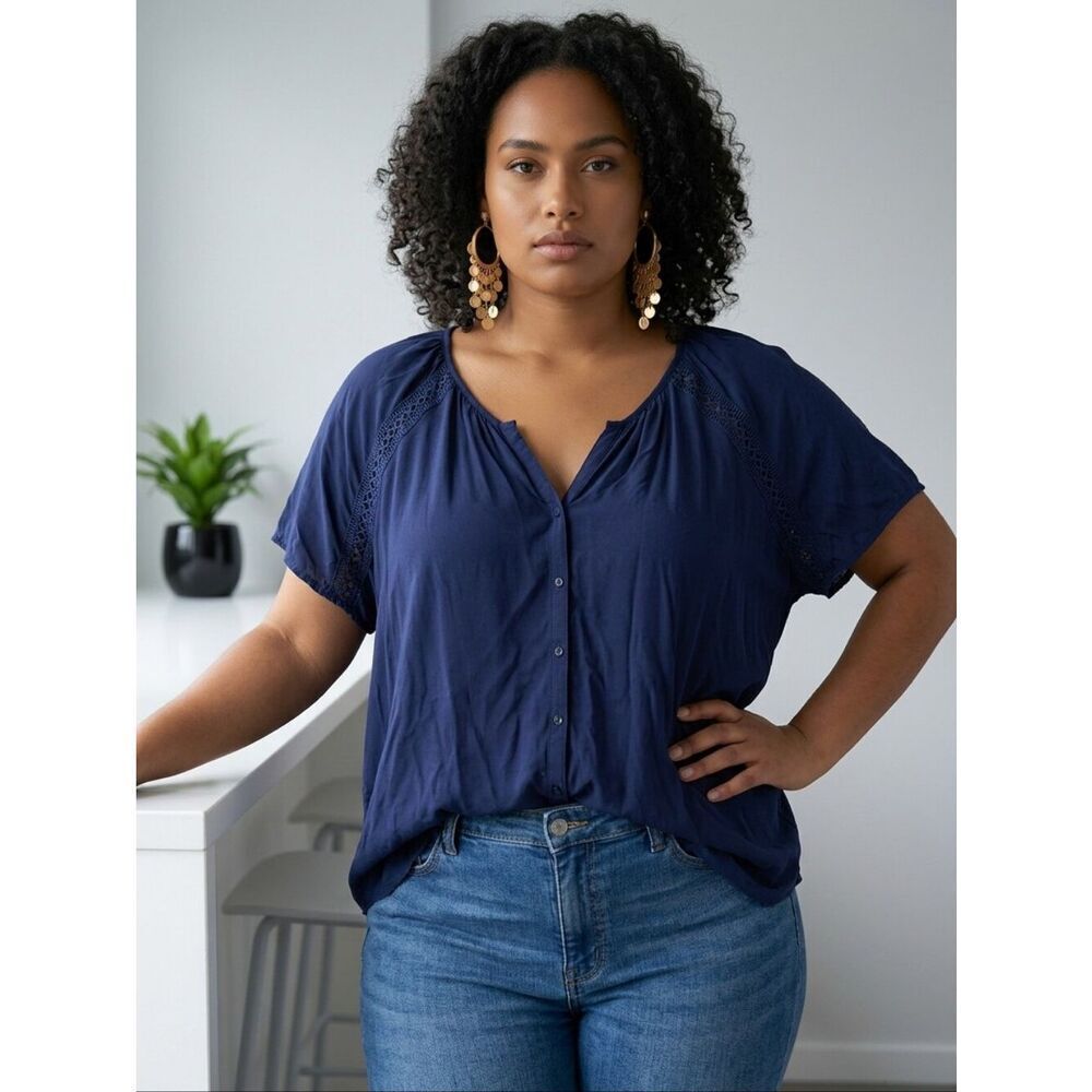 St. John’s Bay Navy Lace Detail Button Down Blouse 3X Flowy Lightweight Blue Top